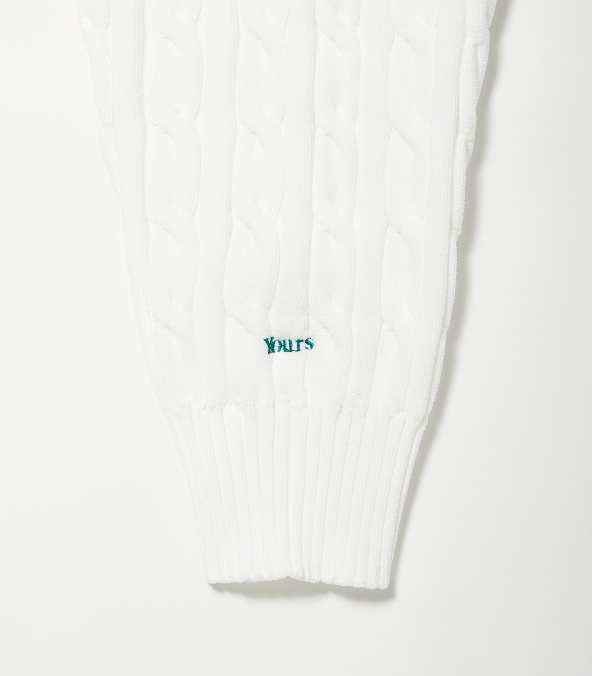 Load image into Gallery viewer, High neck Cable Knit WHITE
