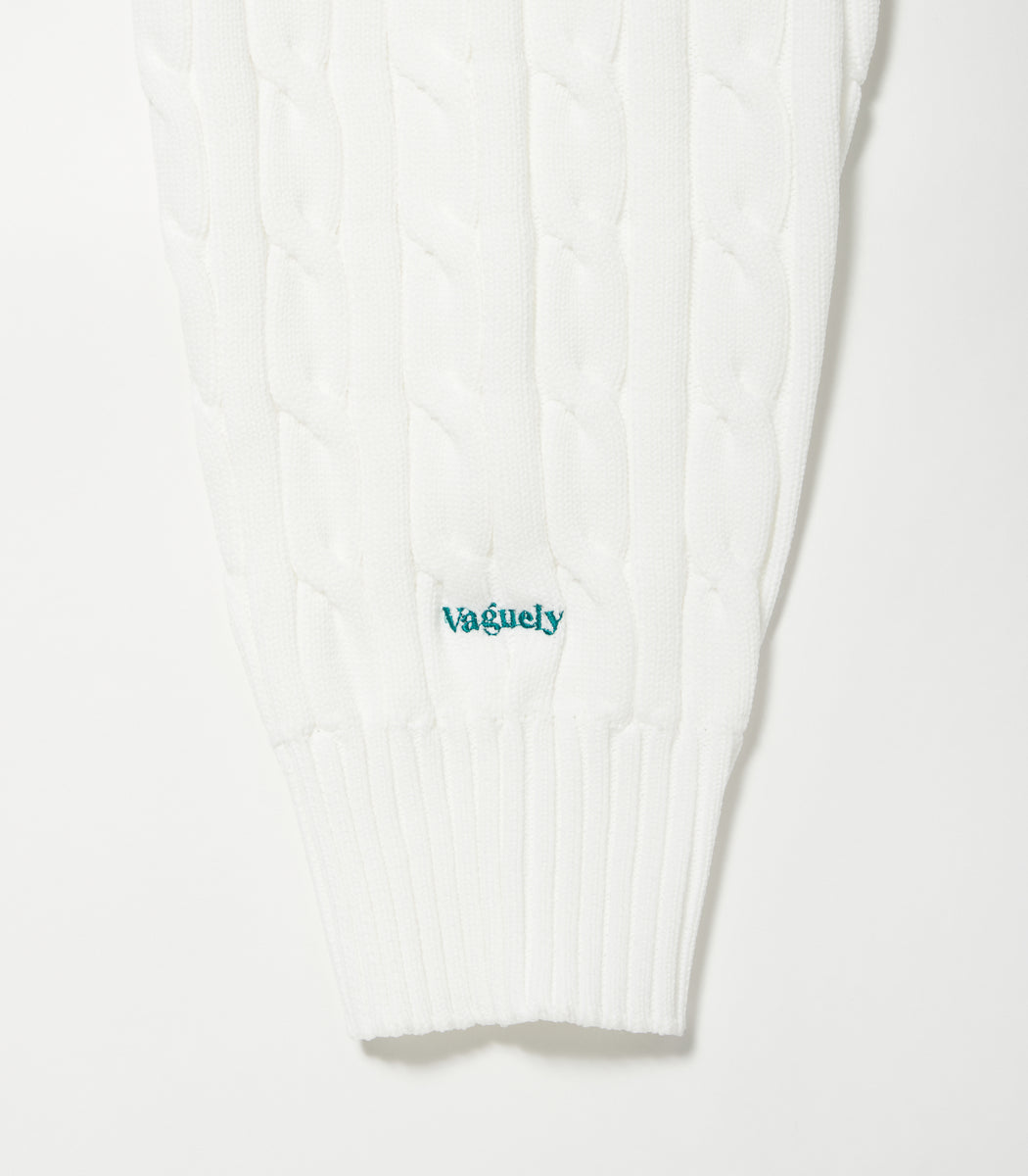 Load image into Gallery viewer, High neck Cable Knit WHITE
