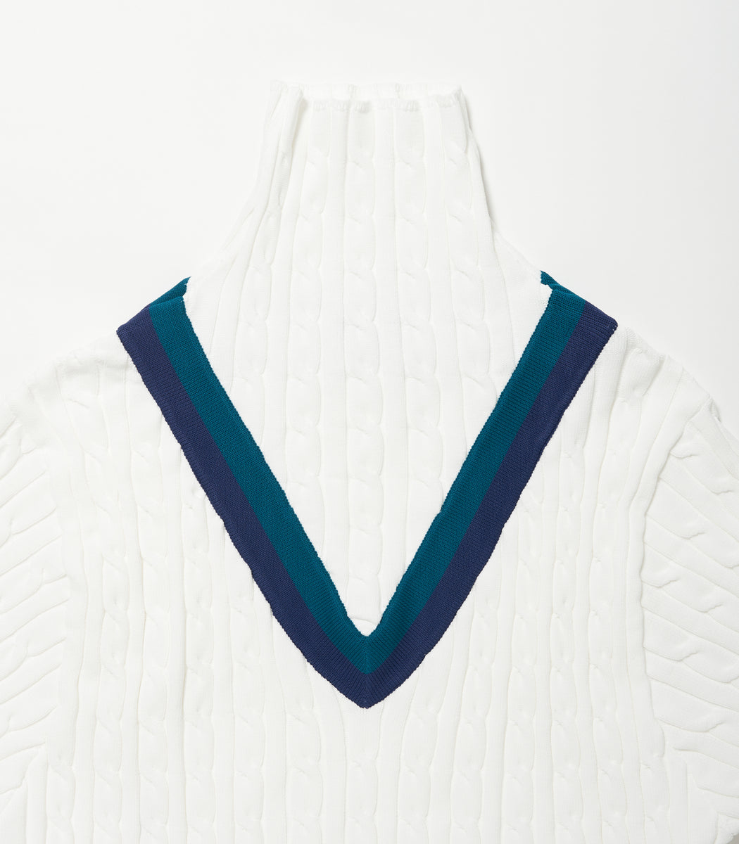 Load image into Gallery viewer, High neck Cable Knit WHITE
