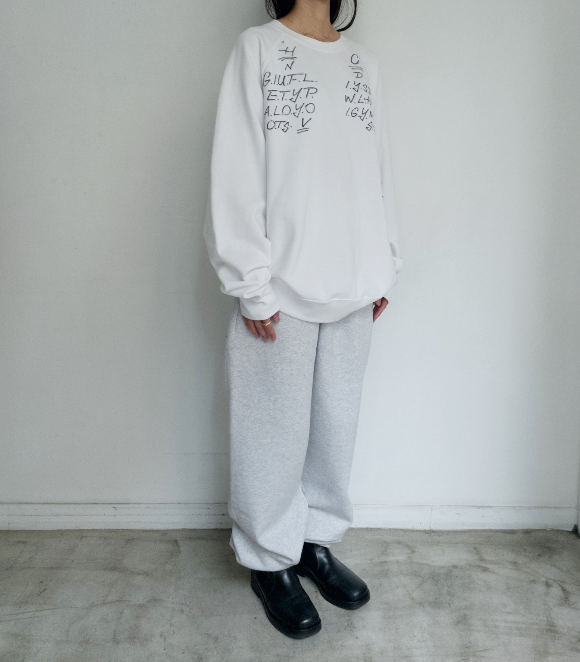 이미지를 갤러리 뷰어에 로드 , AOR Tagging Sweatshirts WHITE
