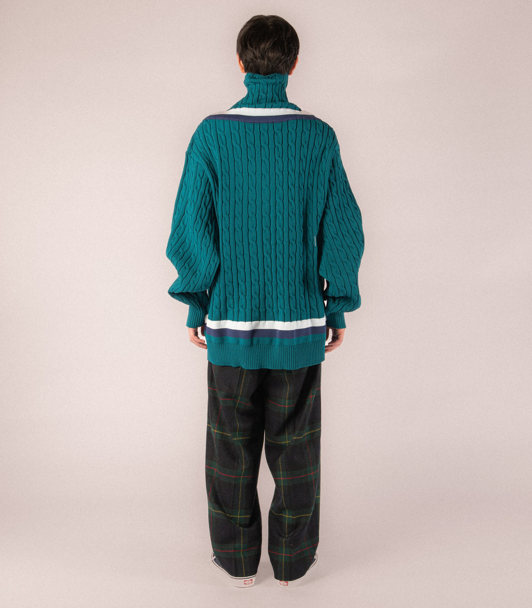 Load image into Gallery viewer, High neck Cable Knit GREEN
