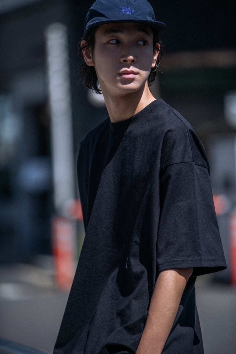 将图片加载到图库查看器，AOR SOUVENIR S/S T-SHIRT BLACK
